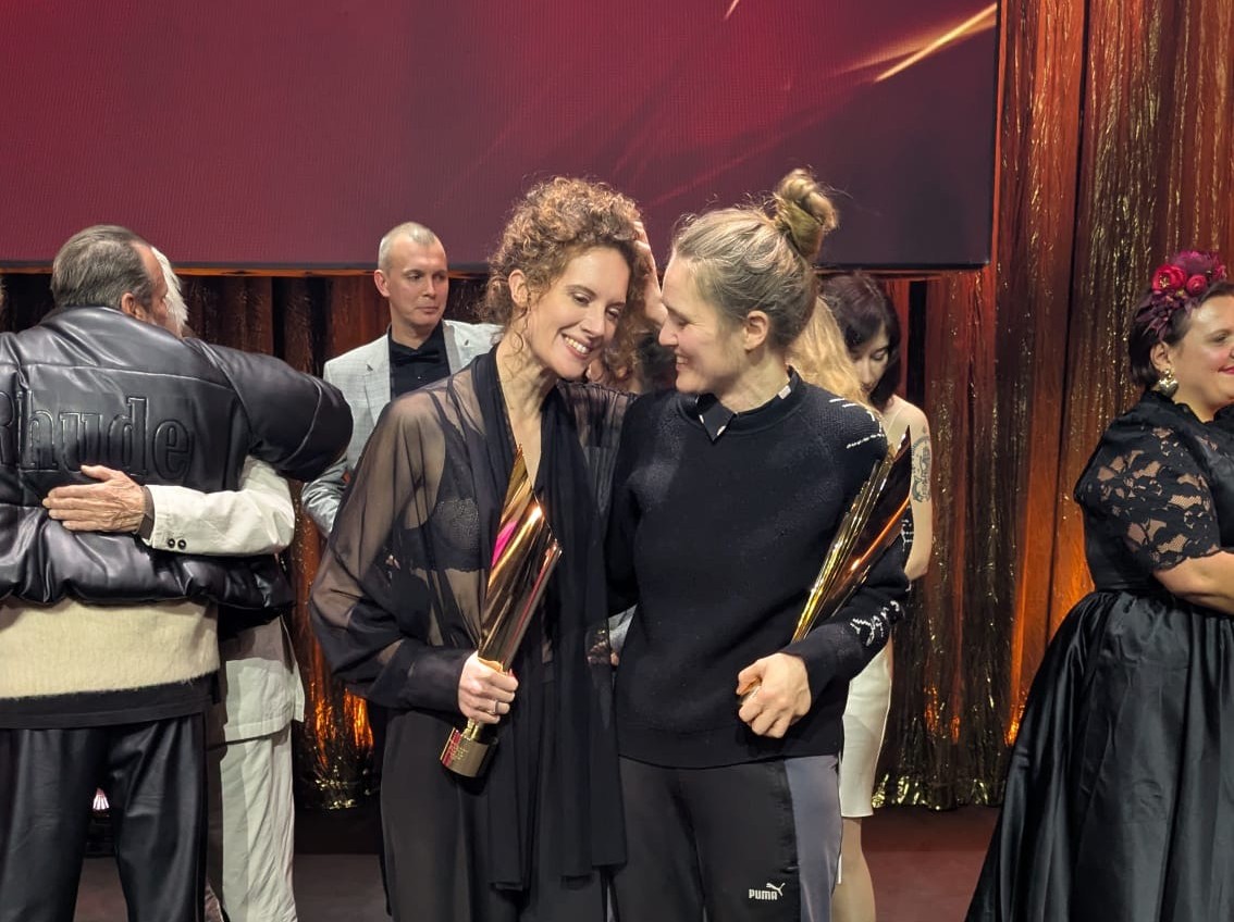 nestroy_leoniejuliaquer