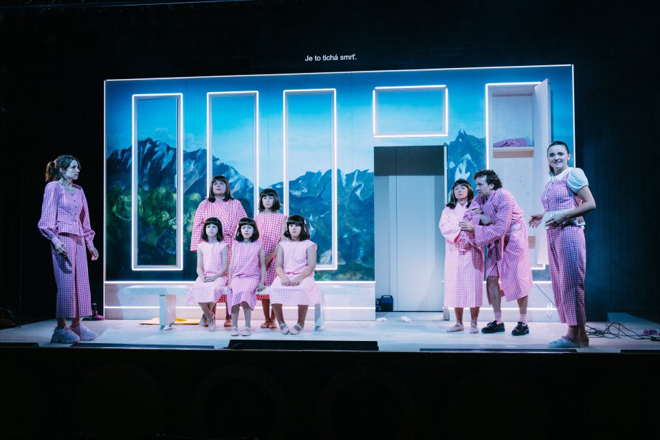 Anna Rieser, Lara Jovanovic, Adrian Bergström, Christa Schmid, Wilhelmina Waller, Martina Knopp, Zoa Malic, Philip Kelz, Aleksandra Ćorović